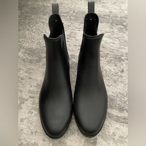 Sam Edelman Matte Chelsea Rain Boots, size 8
